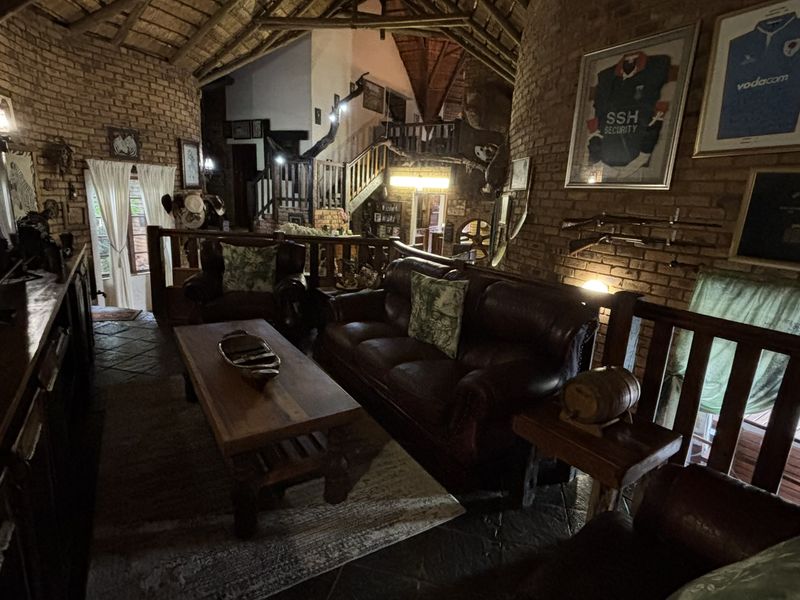 5 Bedroom Entertainers Dream Home - Photo 4