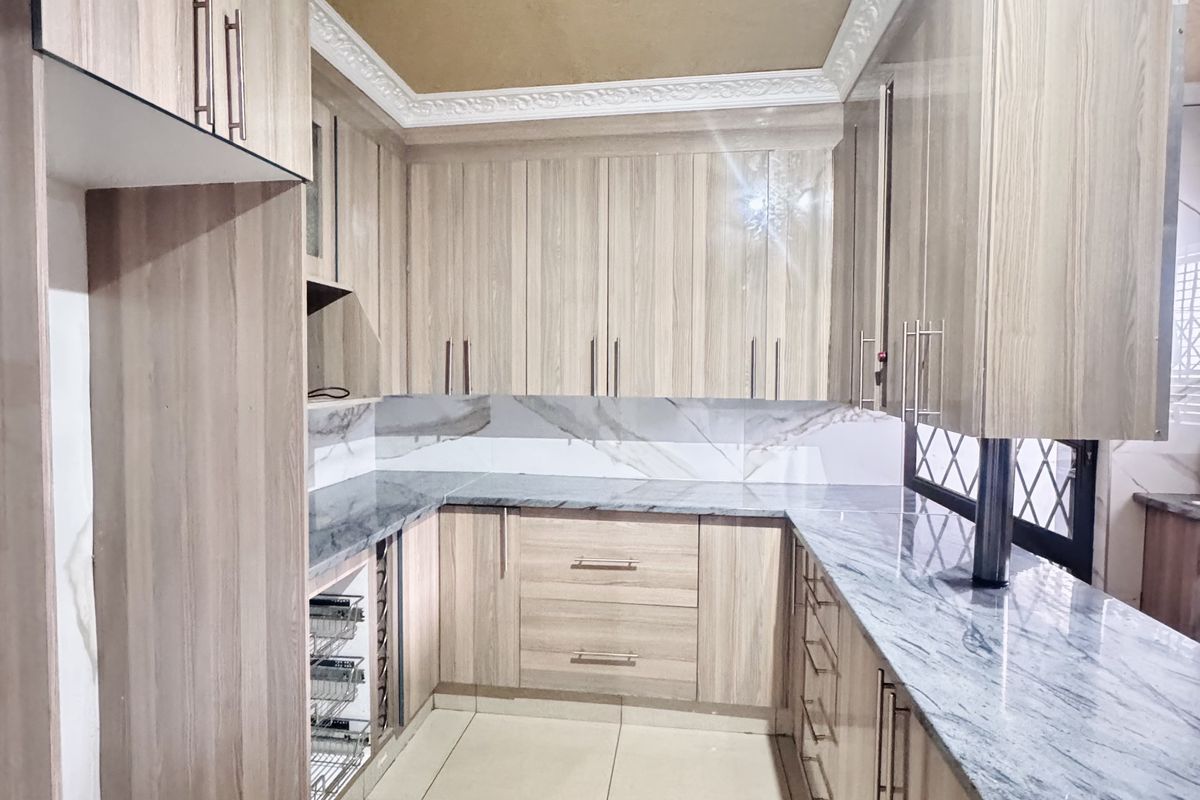 Spacious 7-Bedroom Modern Home with Style & Endless Potential - Photo 5