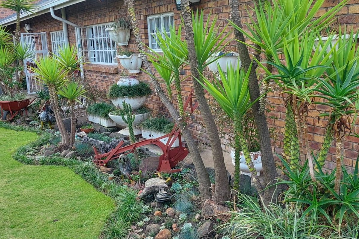 3 Bedroom Modern Home for Sale in Devon - Photo 4