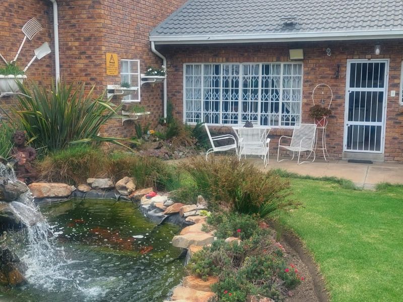 3 Bedroom Modern Home for Sale in Devon - Photo 10