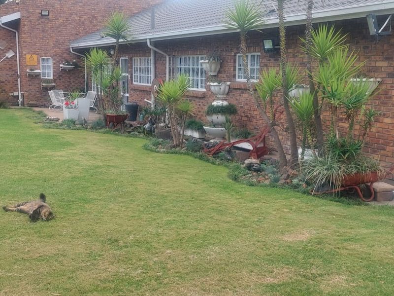 3 Bedroom Modern Home for Sale in Devon - Photo 8