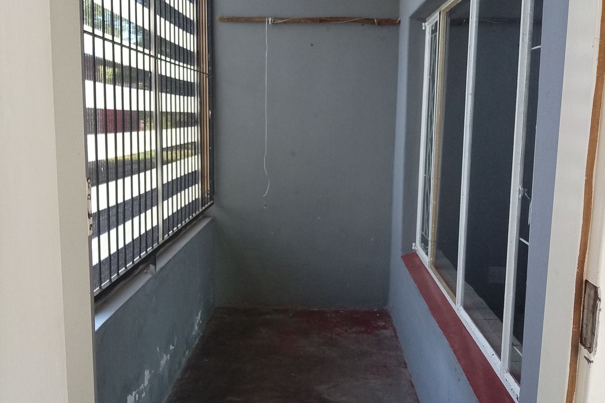 2  Bedroom Flat To Let in Bela-Bela – Comfortable Living Near Town - Photo 2