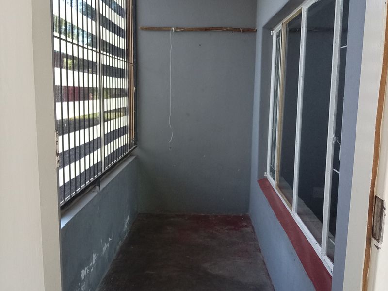 2  Bedroom Flat To Let in Bela-Bela – Comfortable Living Near Town - Photo 2