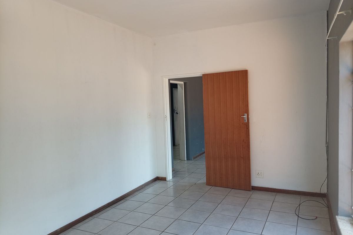 2  Bedroom Flat To Let in Bela-Bela – Comfortable Living Near Town - Photo 3