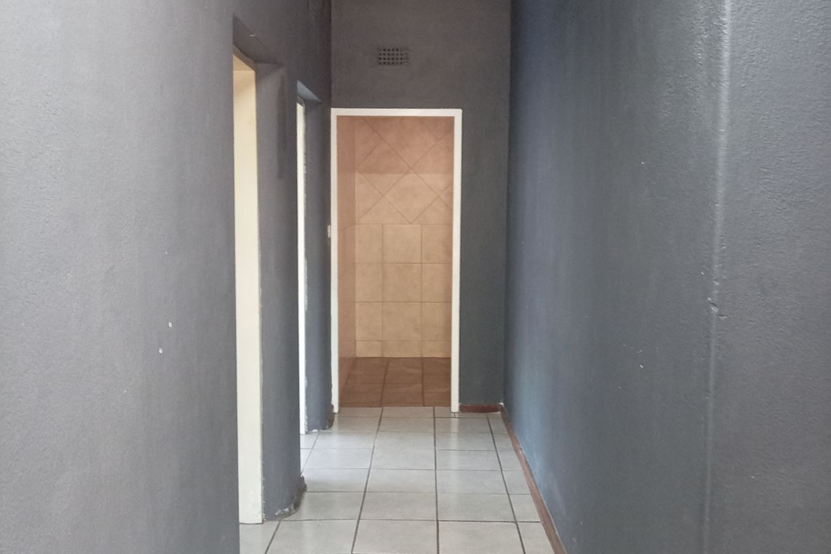 2  Bedroom Flat To Let in Bela-Bela – Comfortable Living Near Town - Photo 5