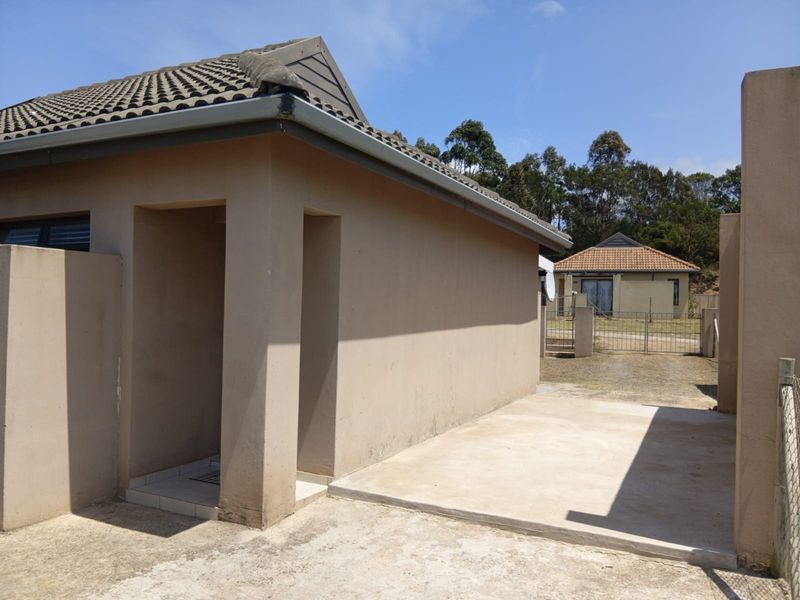 3 Bedroom House For Sale In Kidds Beach - Photo 8