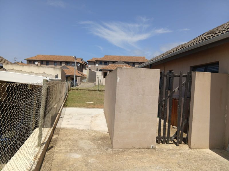 3 Bedroom House For Sale In Kidds Beach - Photo 6