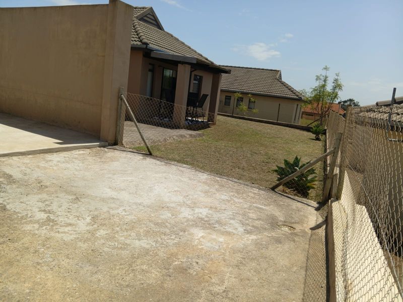 3 Bedroom House For Sale In Kidds Beach - Photo 5