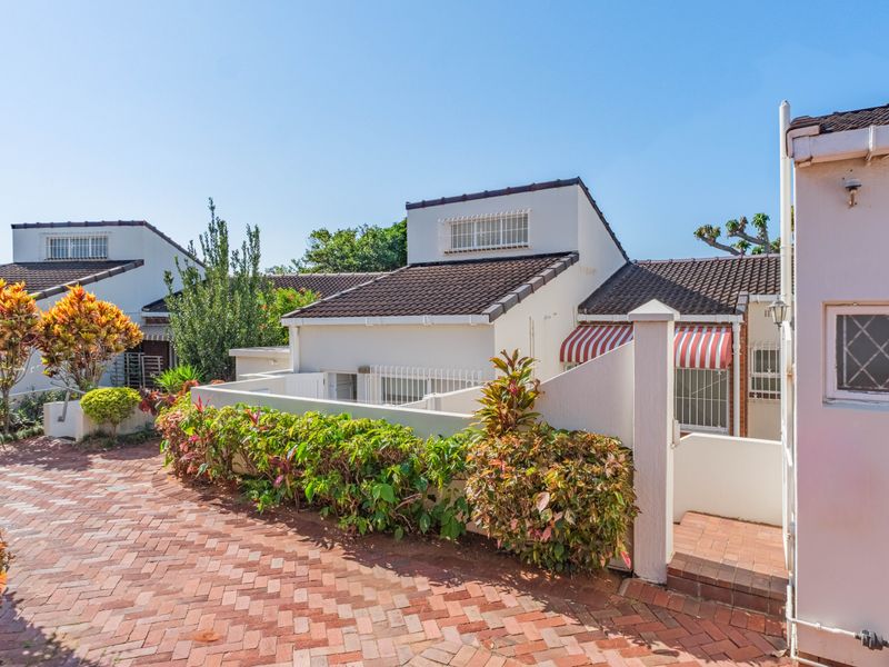 2-Bedroom with Sea Views & Versatile Outbuilding - Photo 4