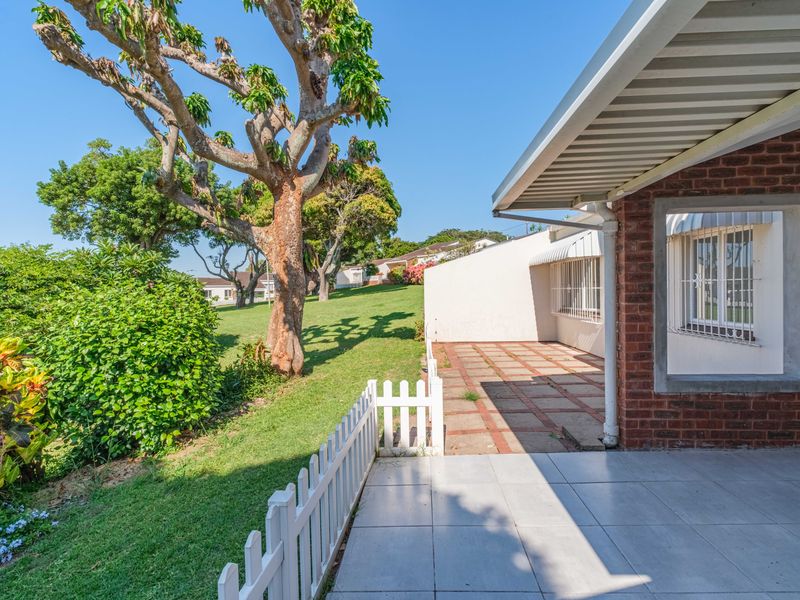 2-Bedroom with Sea Views & Versatile Outbuilding - Photo 2