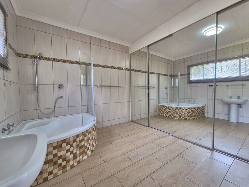 In This Case - Size Does Matter! - Photo 10