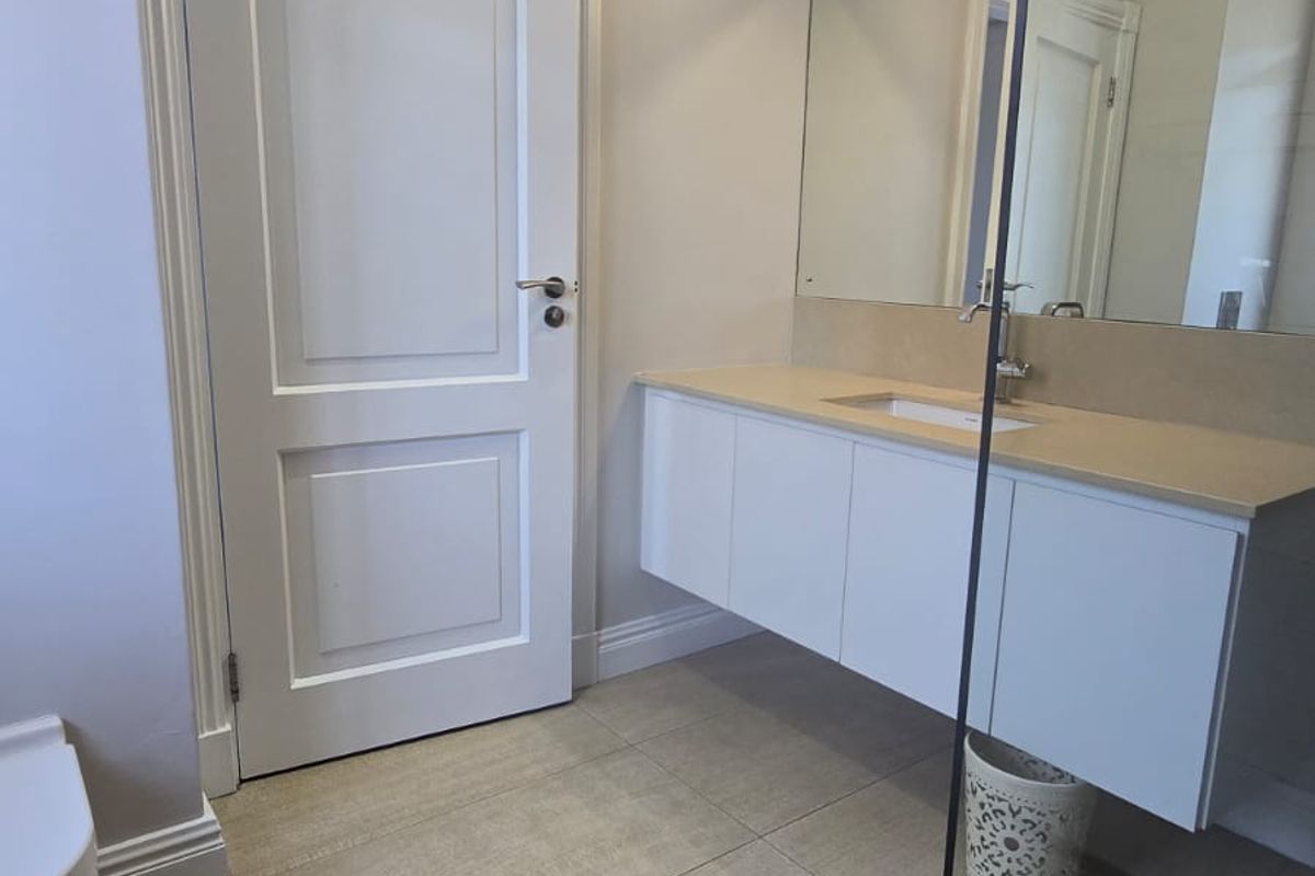 Elegant 5 Bedroom Home in the Heart of Ballito - Photo 5