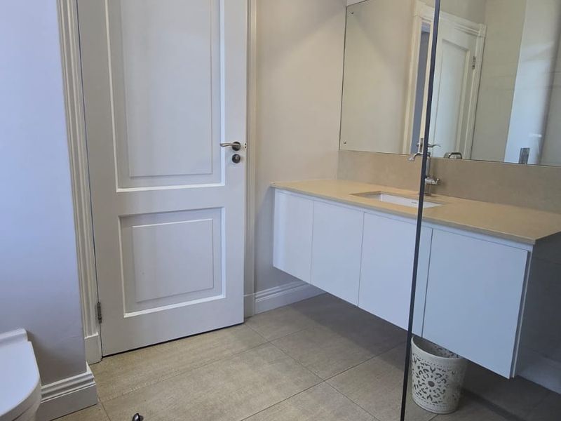 Elegant 5 Bedroom Home in the Heart of Ballito - Photo 5