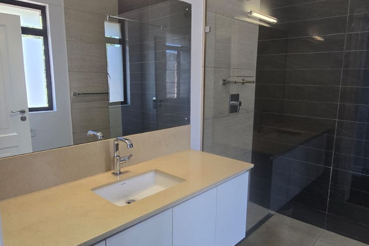 Luxury 5 Bedroom Home to Rent in Ballito – R71 500 per month - Photo 5