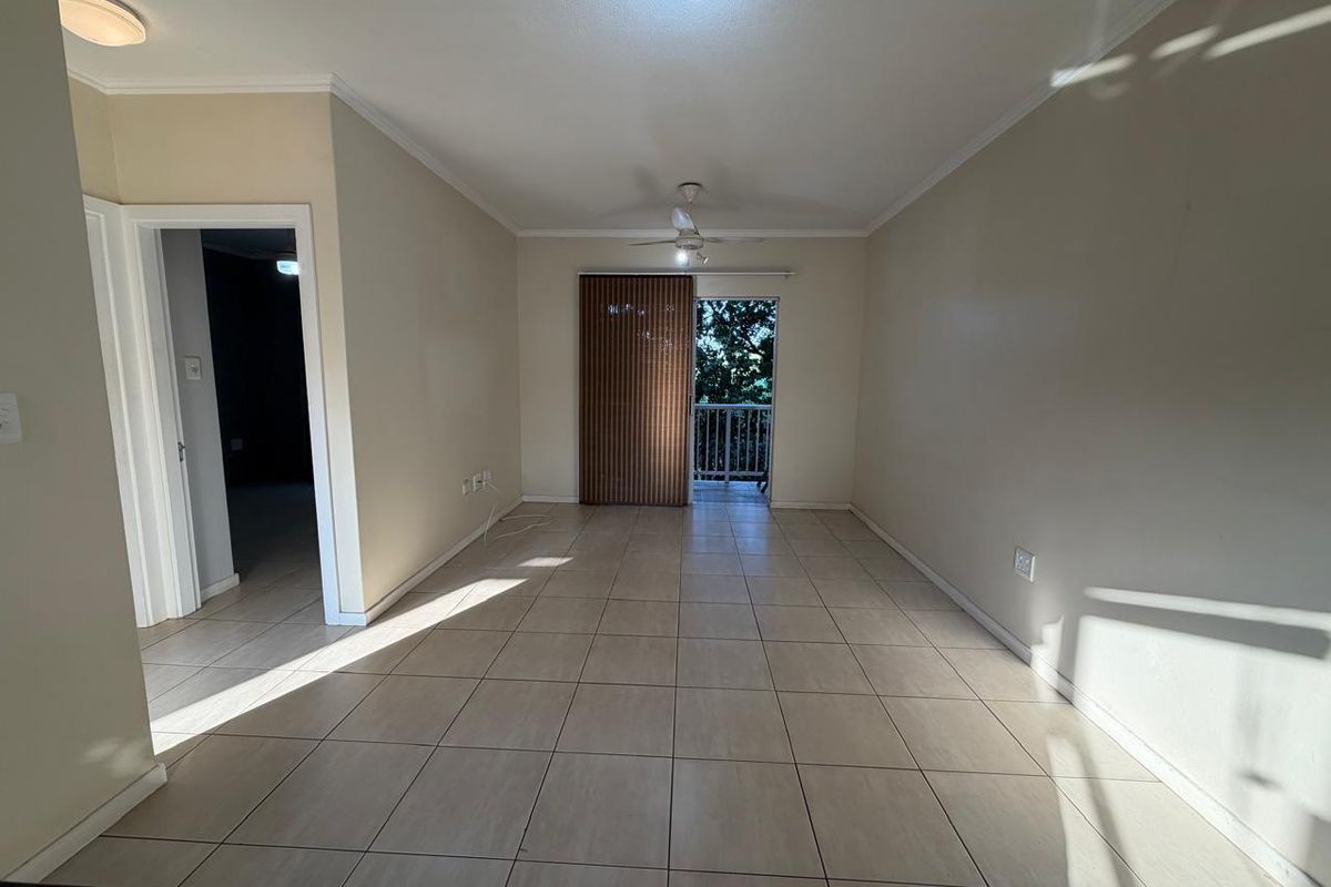 Stylish 2-Bedroom Apartment in Manor Mews - Photo 2