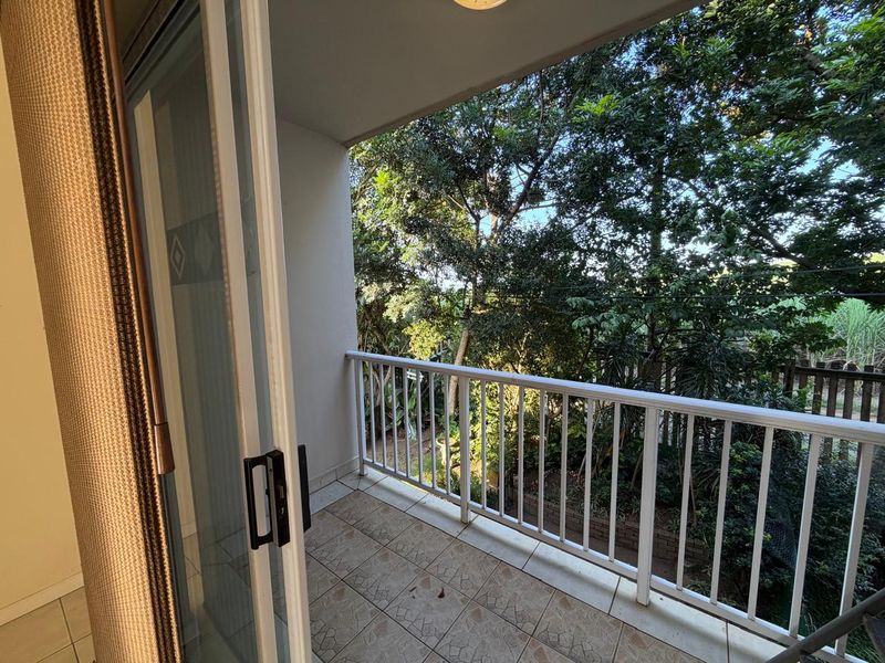 Stylish 2-Bedroom Apartment in Manor Mews - Photo 10