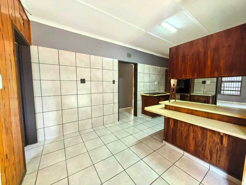 Stunning property for sale in Sasolburg in a prime area at a give away price!! - Photo 8