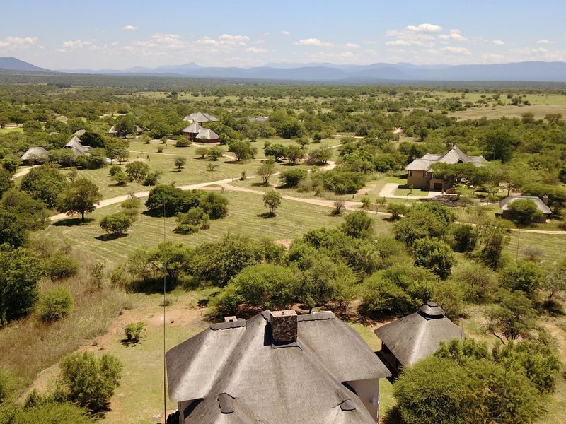 Luxury Bushveld Retreat with Panoramic Waterberg Views in Zebula Golf Estate - Photo 4