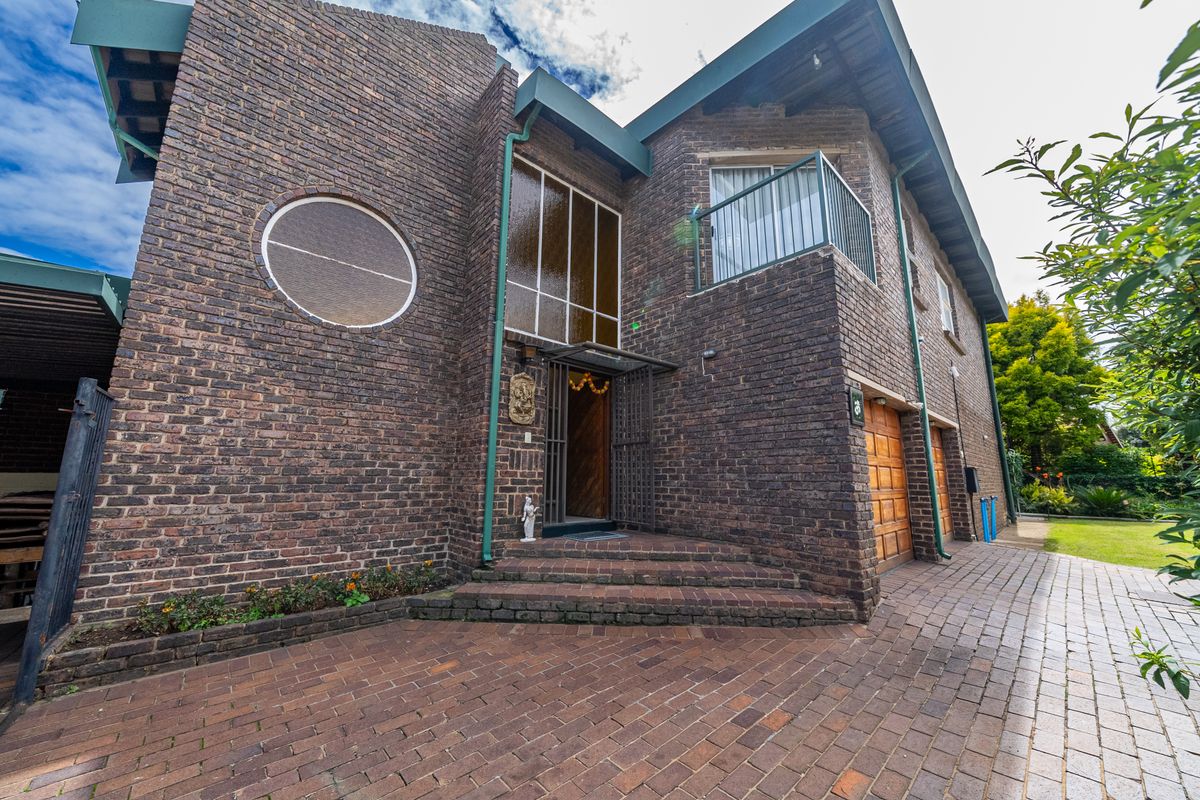 5 Bedroom home - Photo 2