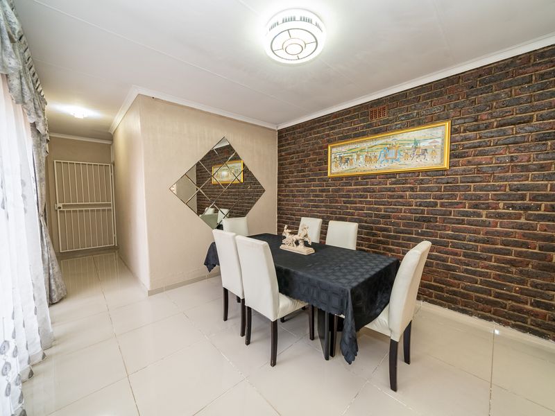 5 Bedroom home - Photo 9