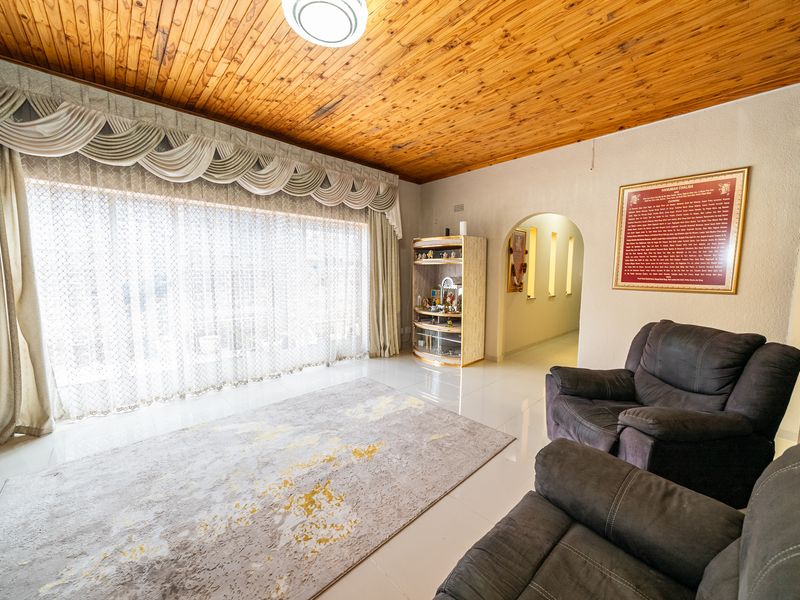 5 Bedroom home - Photo 7