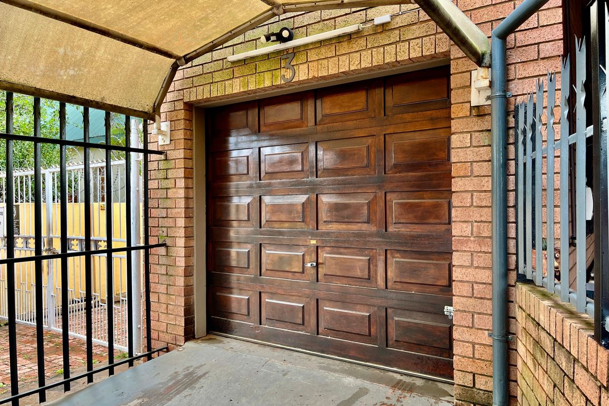 Tucked away right in the heart of Bela-Bela - Photo 2