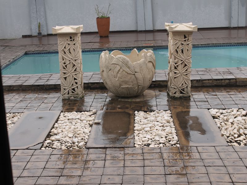 With loads of light and the beautiful view of the Magalies Mountain Range - Photo 10