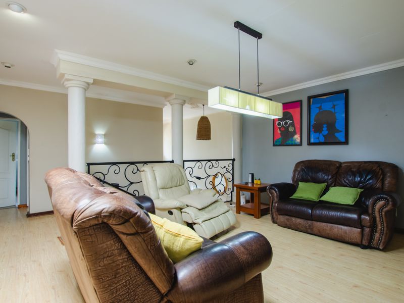 5 Bed Family Home Faerie Glen - Photo 7