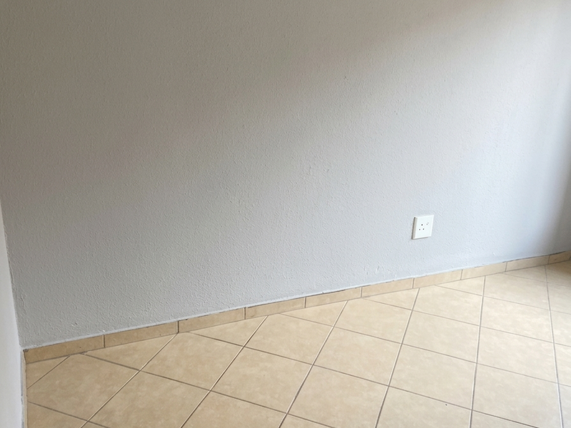 riced to Sell Fast – Secure 2 Bedroom Starter Home in Olievenhoutbos - Photo 10