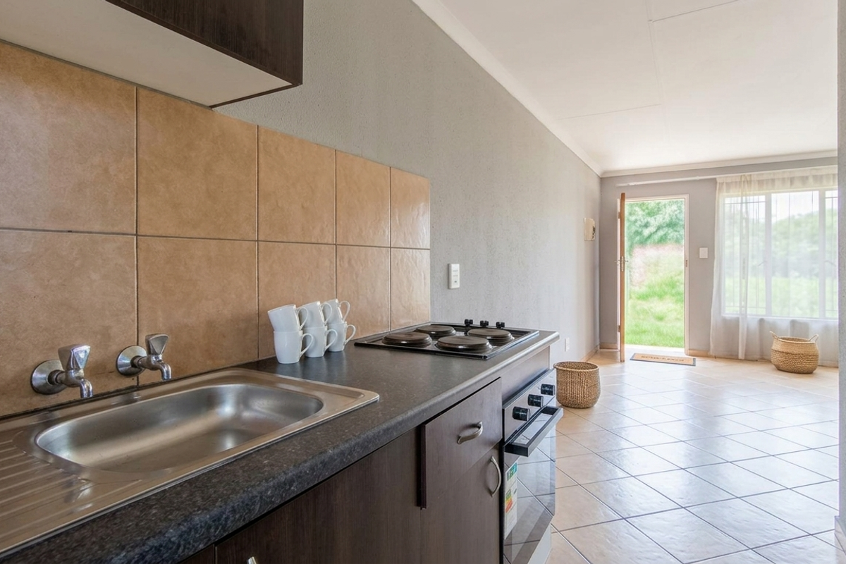 riced to Sell Fast – Secure 2 Bedroom Starter Home in Olievenhoutbos - Photo 5