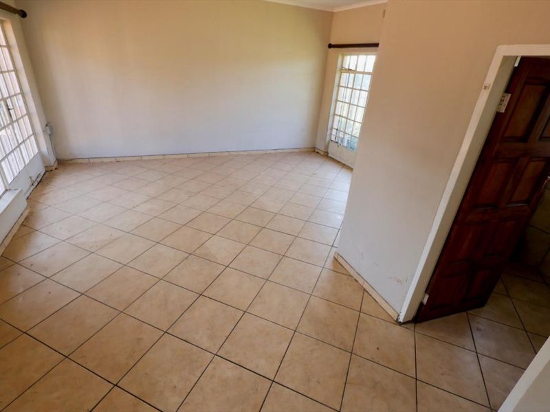 Spacious Family Home with Endless Potential in a Prime Location - Photo 8