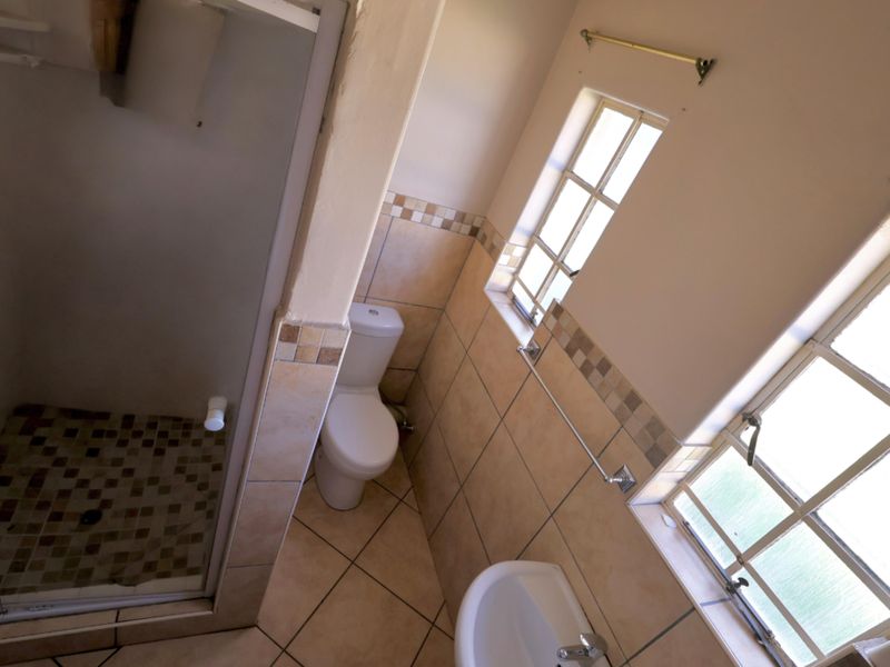 Spacious Family Home with Endless Potential in a Prime Location - Photo 6