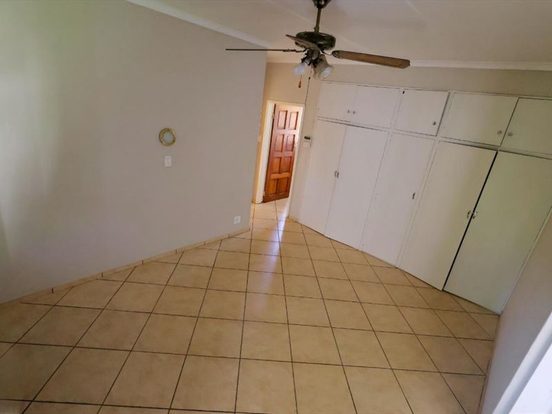 Spacious Family Home with Endless Potential in a Prime Location - Photo 4