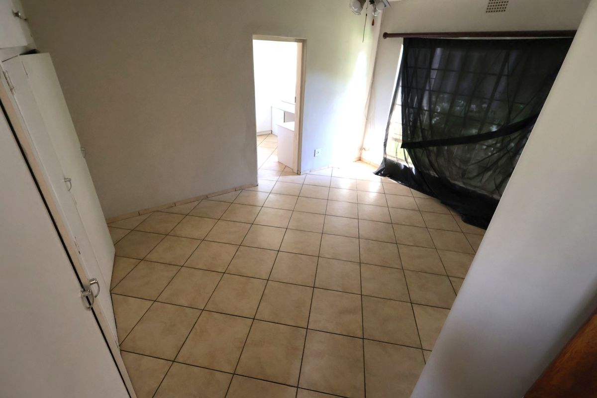 Spacious Family Home with Endless Potential in a Prime Location - Photo 5