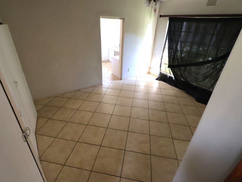 Spacious Family Home with Endless Potential in a Prime Location - Photo 5