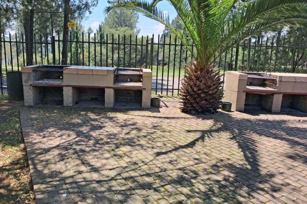 Luxurious 2 Bedroom Flat for Sale in Antiqua Bay Vaalpark. - Photo 5