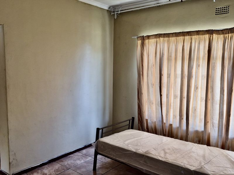 Family house in Die Heuwel ext 4 - Photo 7