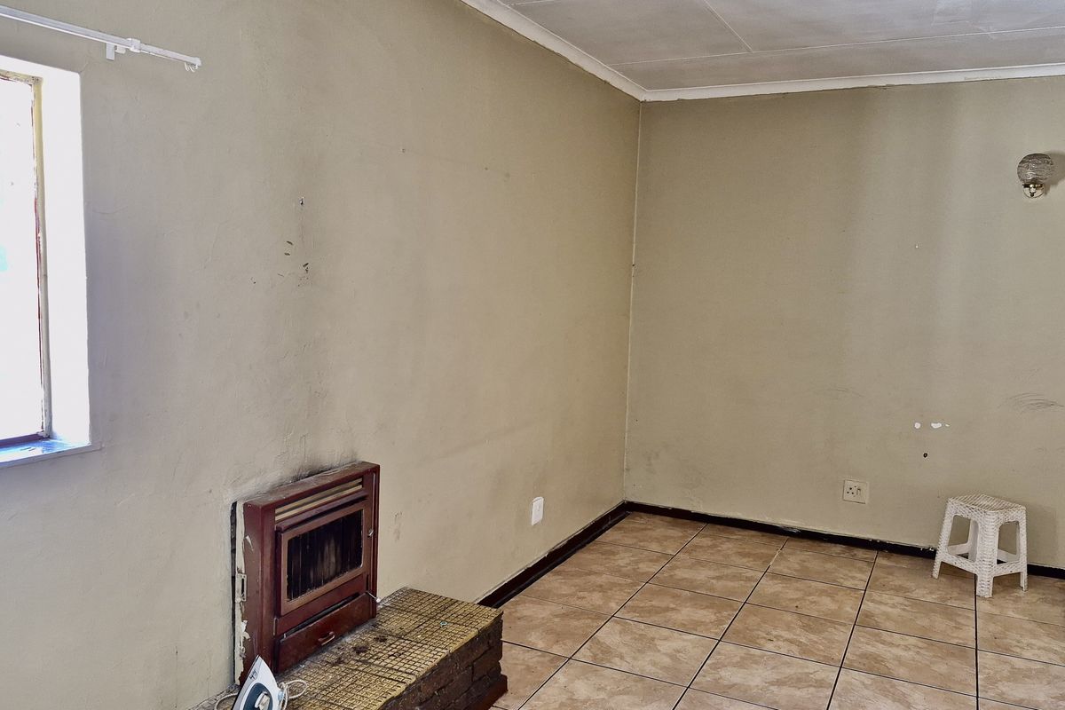 Family house in Die Heuwel ext 4 - Photo 3