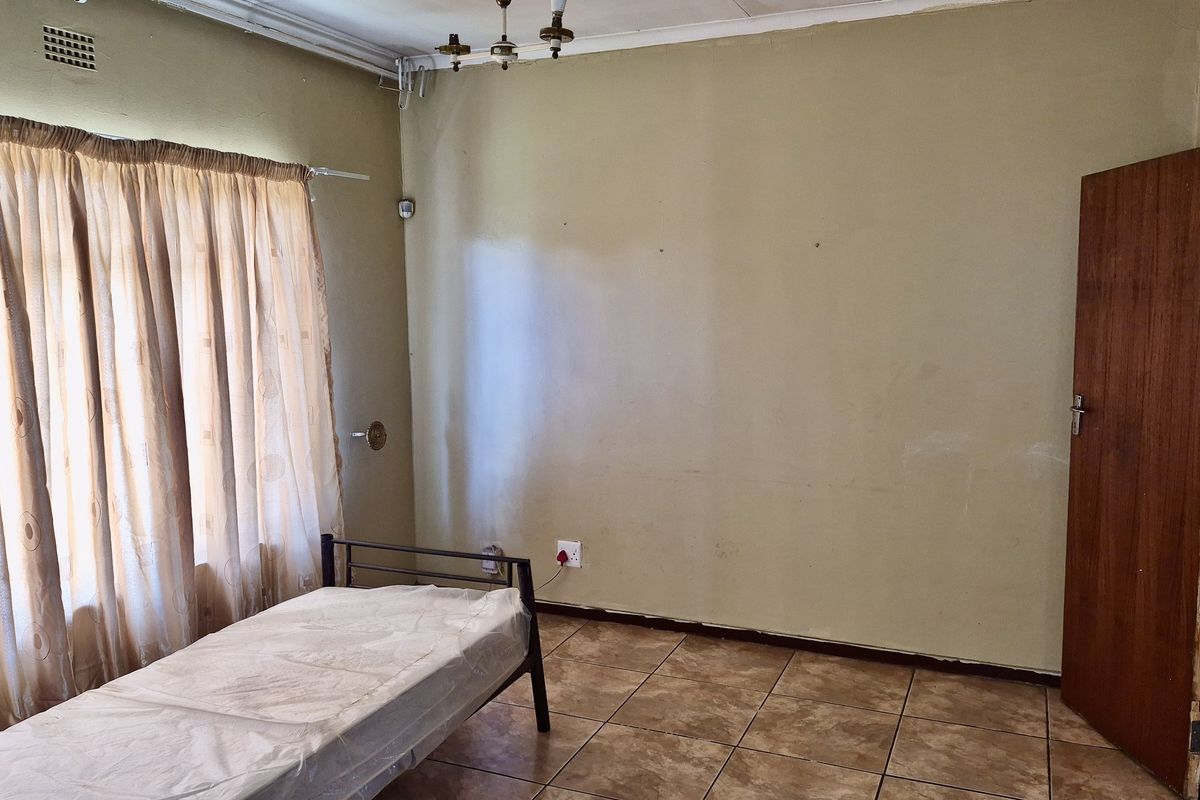 Family house in Die Heuwel ext 4 - Photo 5