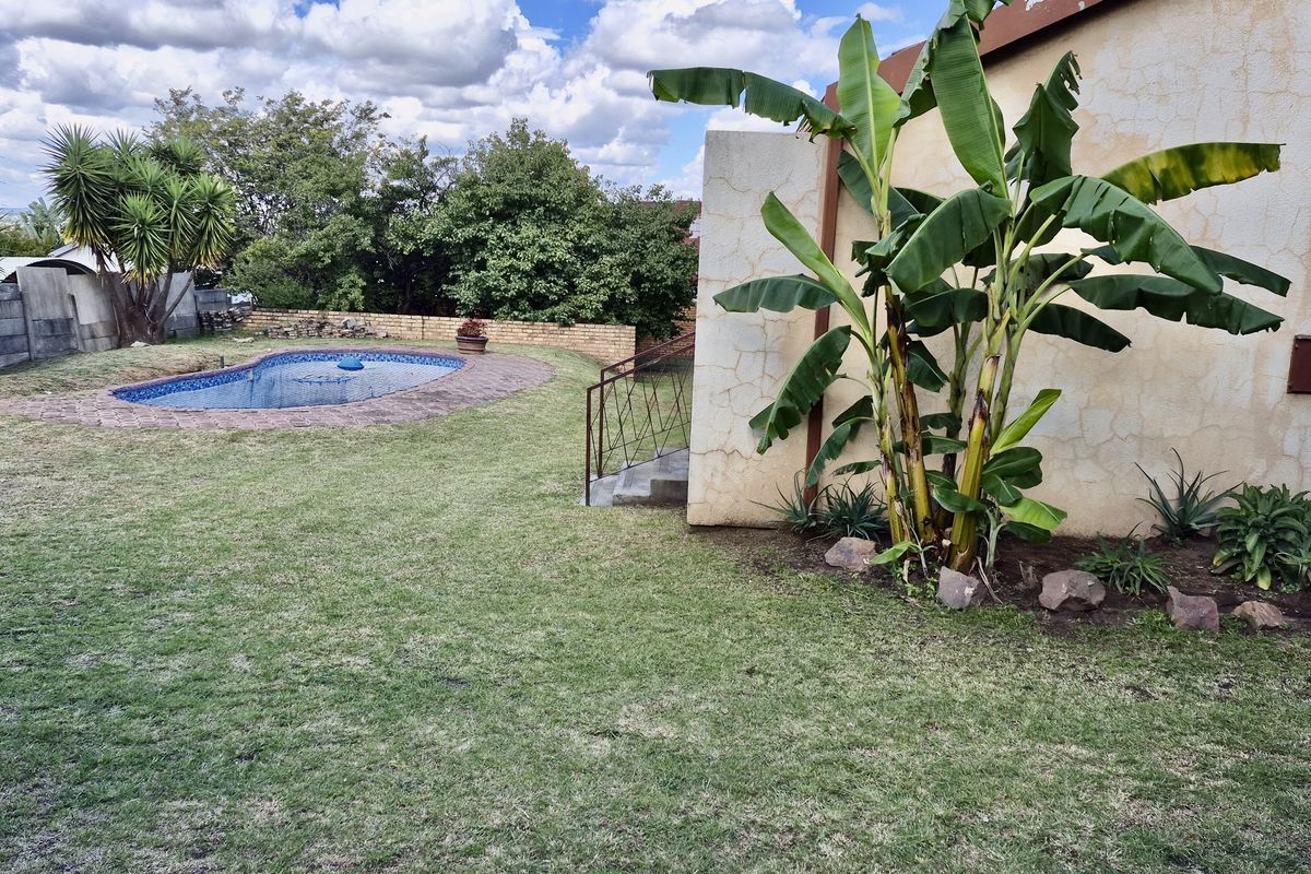 Family house in Die Heuwel ext 4 - Photo 2