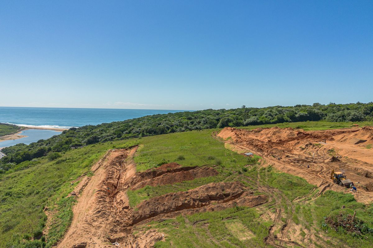 Prime, Elevated Coastal Living - Photo 5