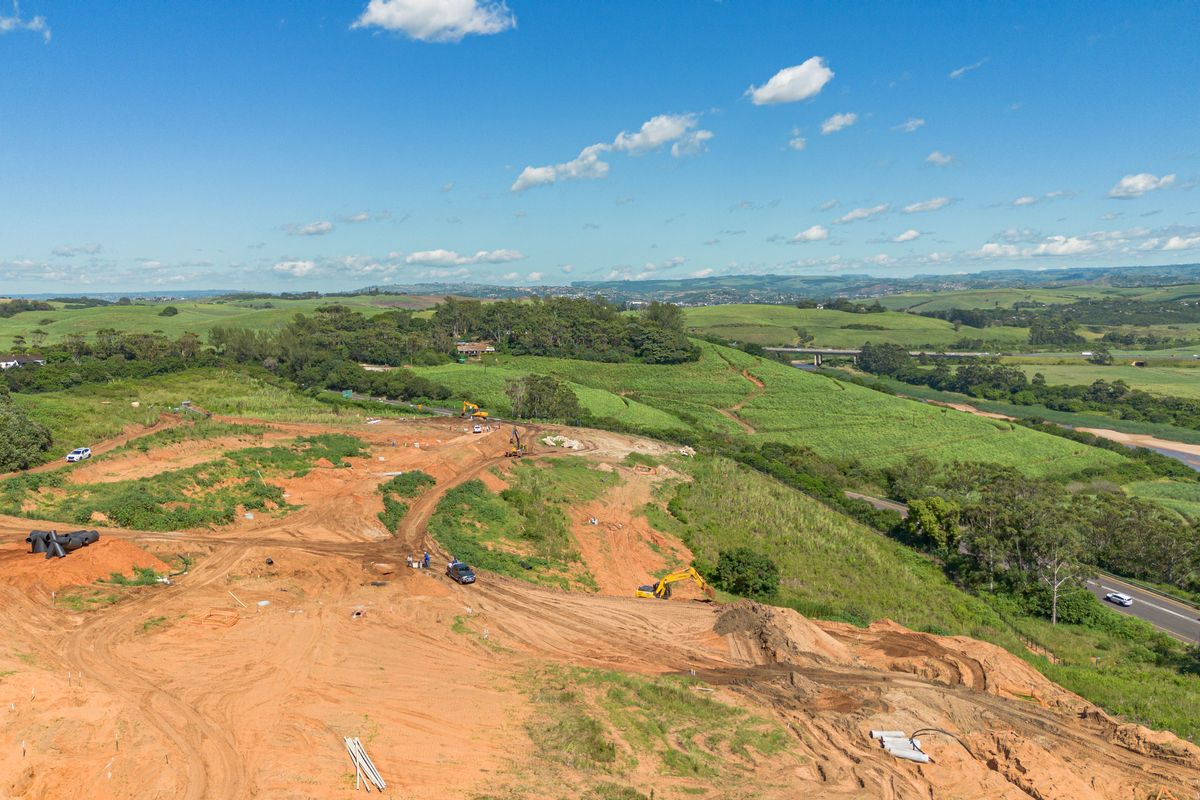 Prime, Elevated Coastal Living - Photo 2