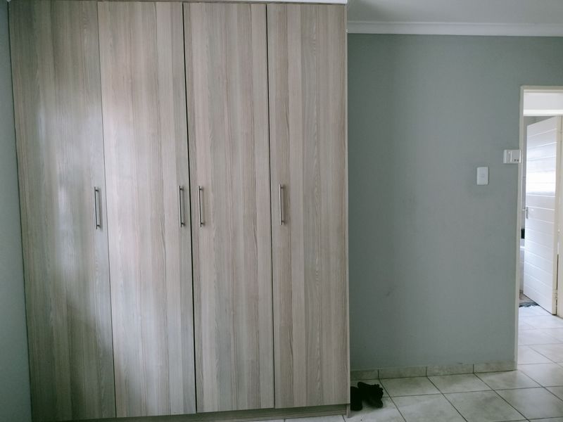 A home fit for family setting - Photo 8