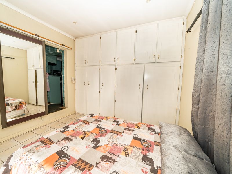 Spacious 3-Bedroom Home with Ultimate Entertainment Features - Photo 6