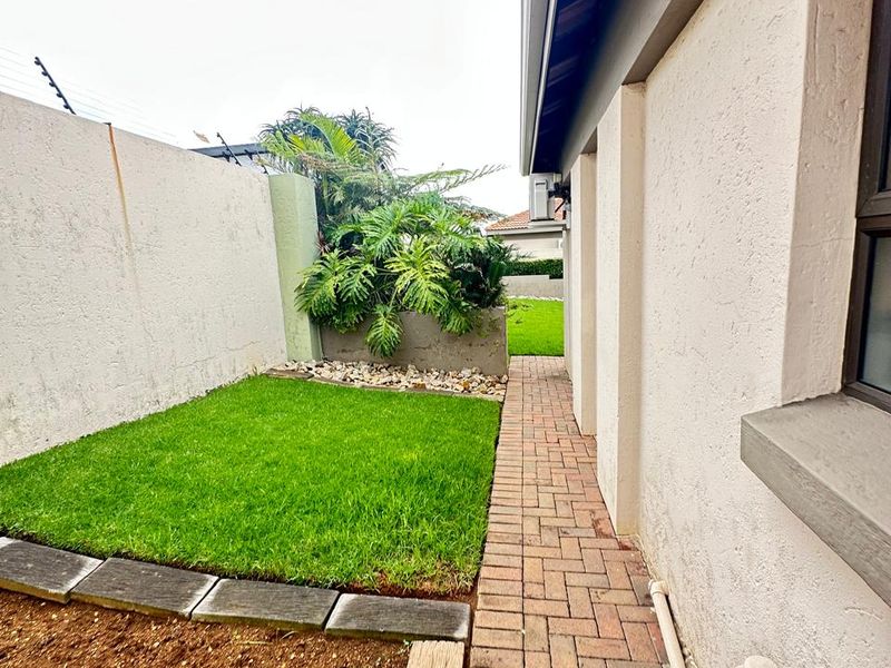 Charming 3 Bedroom Home in the heart of Arabella - Photo 9