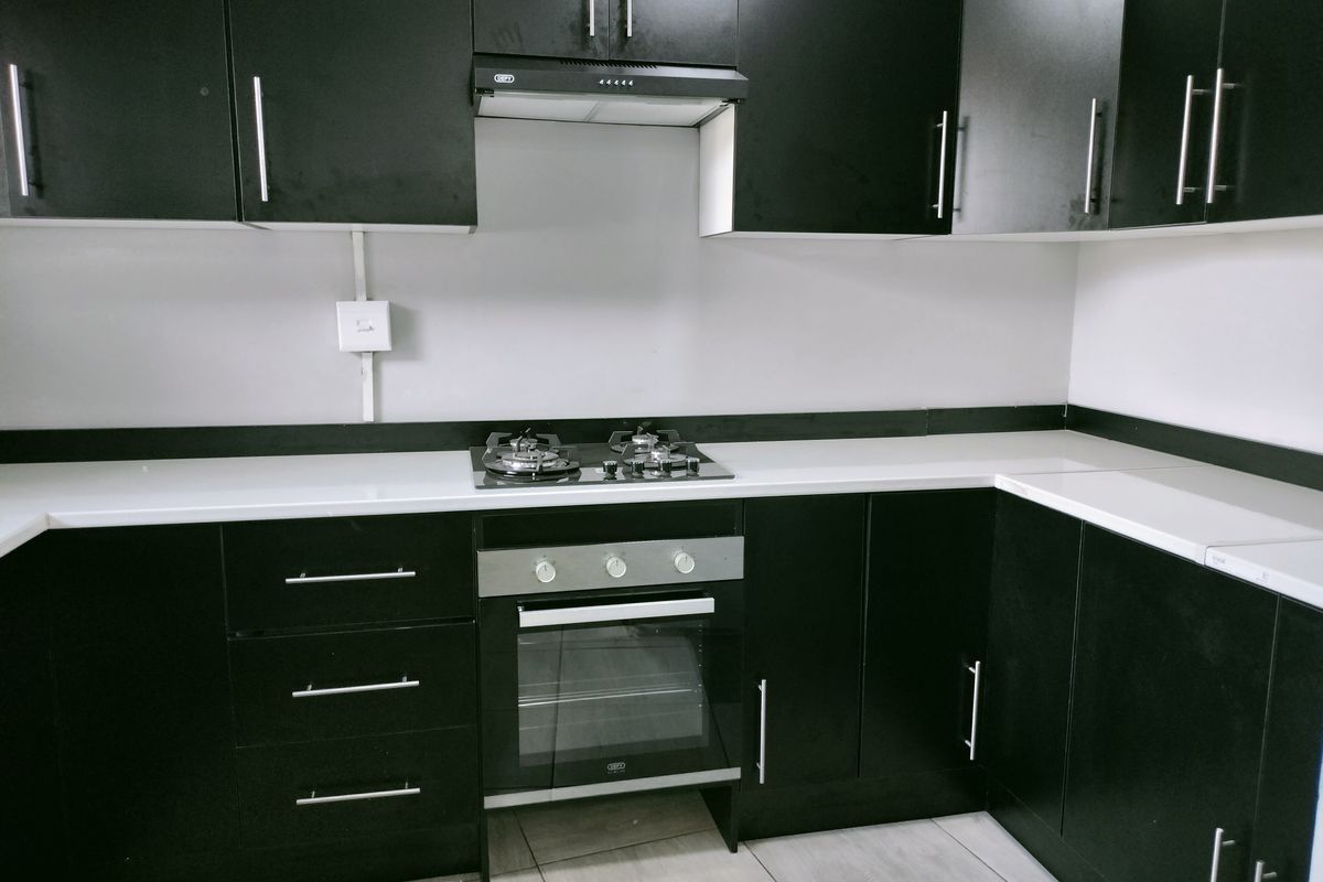 Newly Renovated Home in Reyno Ridge - Photo 5