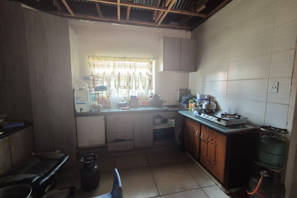 !New Investment for a Property! - Photo 4