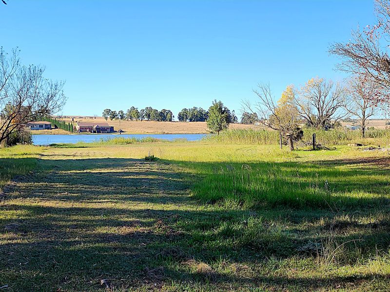 4.7 Hectares of Prime Land with Dam Frontage – Naauwpoort, Witbank - Photo 4
