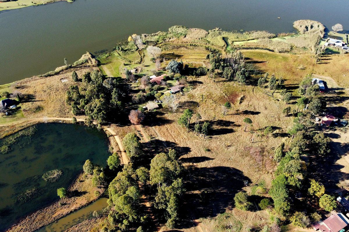 4.7 Hectares of Prime Land with Dam Frontage – Naauwpoort, Witbank - Photo 2