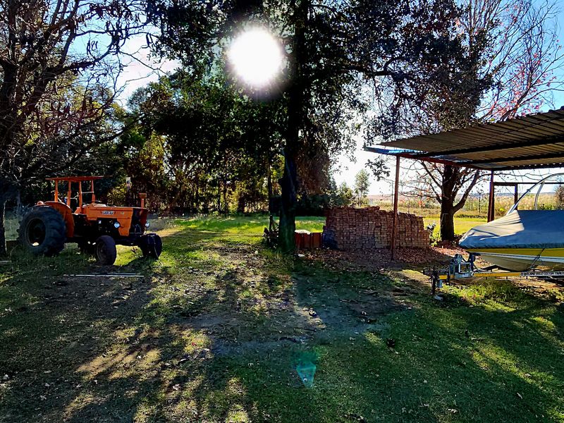 4.7 Hectares of Prime Land with Dam Frontage – Naauwpoort, Witbank - Photo 8